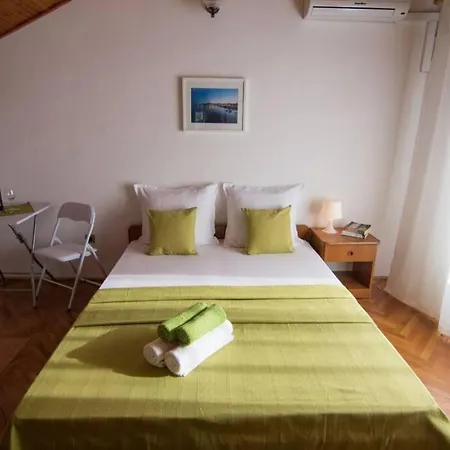 Lägenhet Sea View With Kitchen, Balcony& Aircon Barbat na Rabu