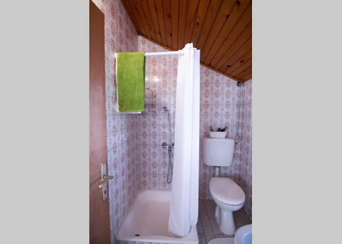 Sea View With Kitchen, Balcony& Aircon *