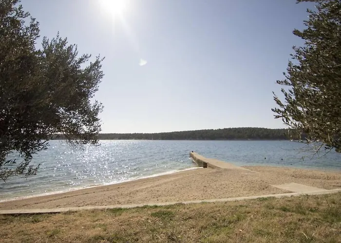 Sea View With Kitchen, Balcony& Aircon *