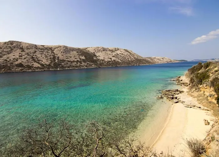 Sea View With Kitchen, Balcony& Aircon *