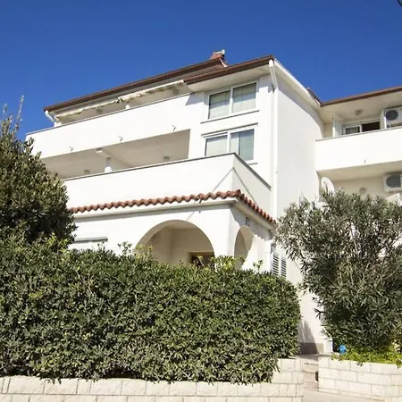 Sea View With Kitchen, Balcony& Aircon Barbat na Rabu